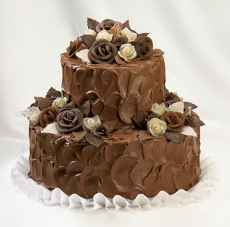 chocolate-birthday-cake-with-roses-21285355.jpg